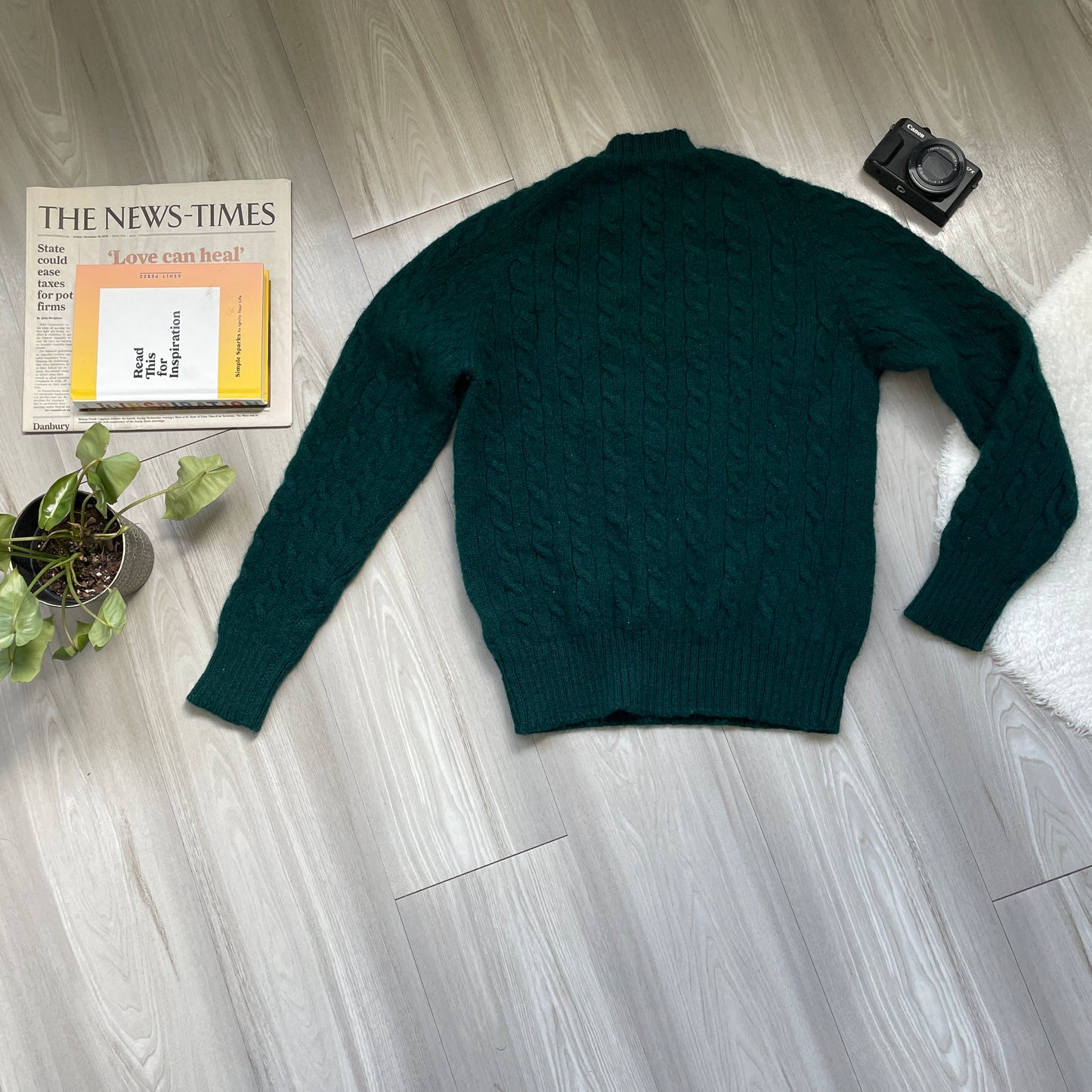 (M) Cable Knit Mockneck Sweater